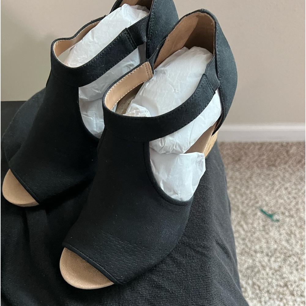 Abella true comfort wedge sandals